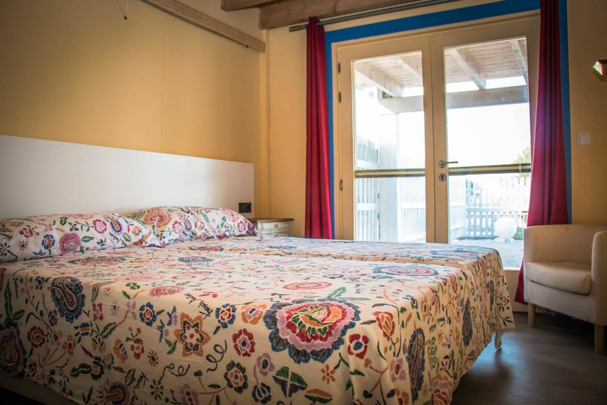 Aparthotel Oliwood Beach Oliva Eksteriør bilde